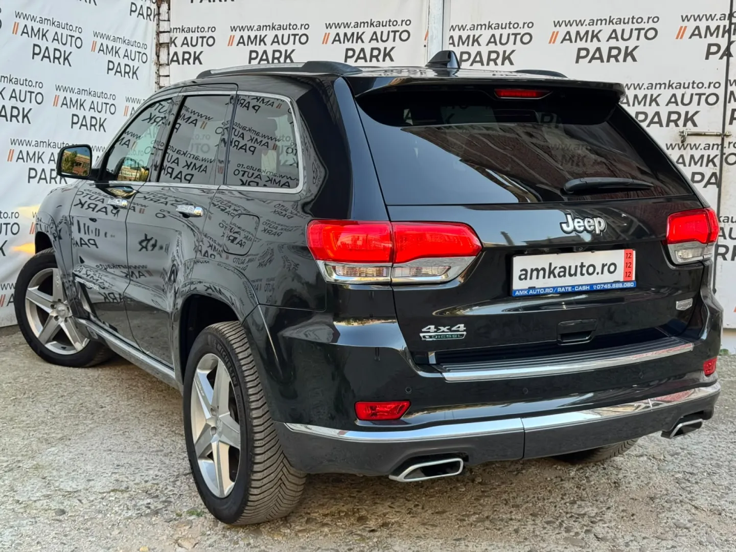Cumpara/ Vinde online Jeep Grand Cherokee 2015 SH, la cel mai bun pret pentru tine!