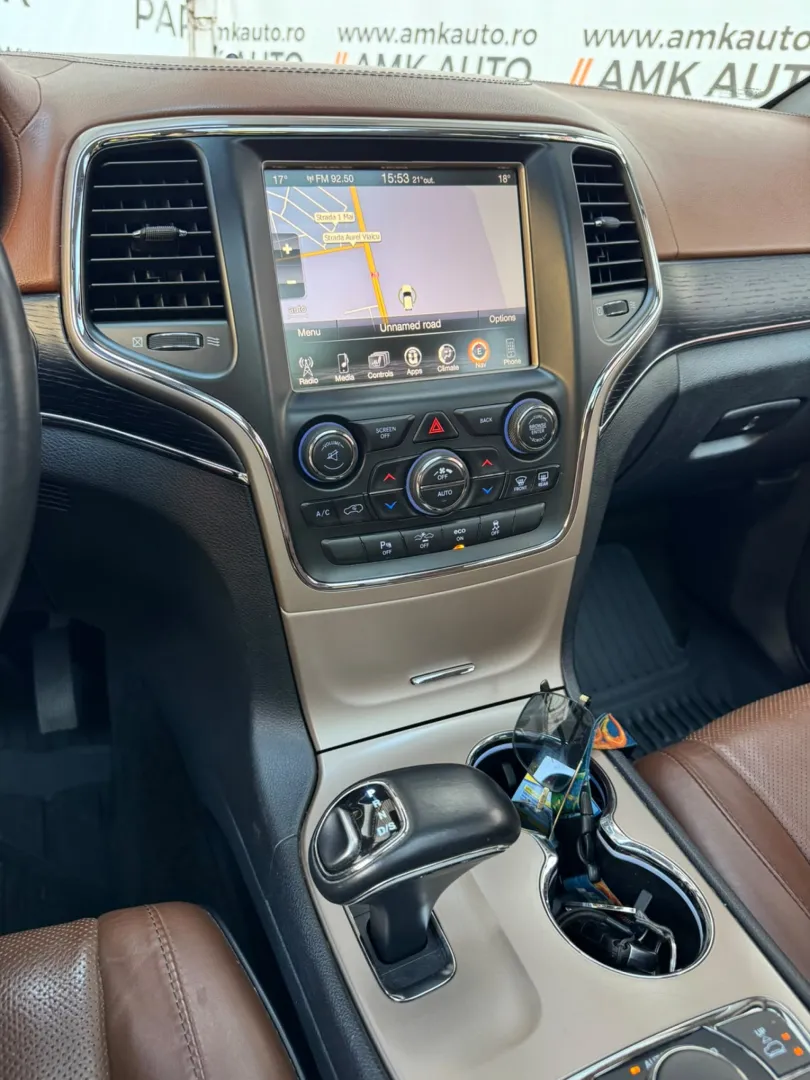 Cumpara/ Vinde online Jeep Grand Cherokee 2015 SH, la cel mai bun pret pentru tine!