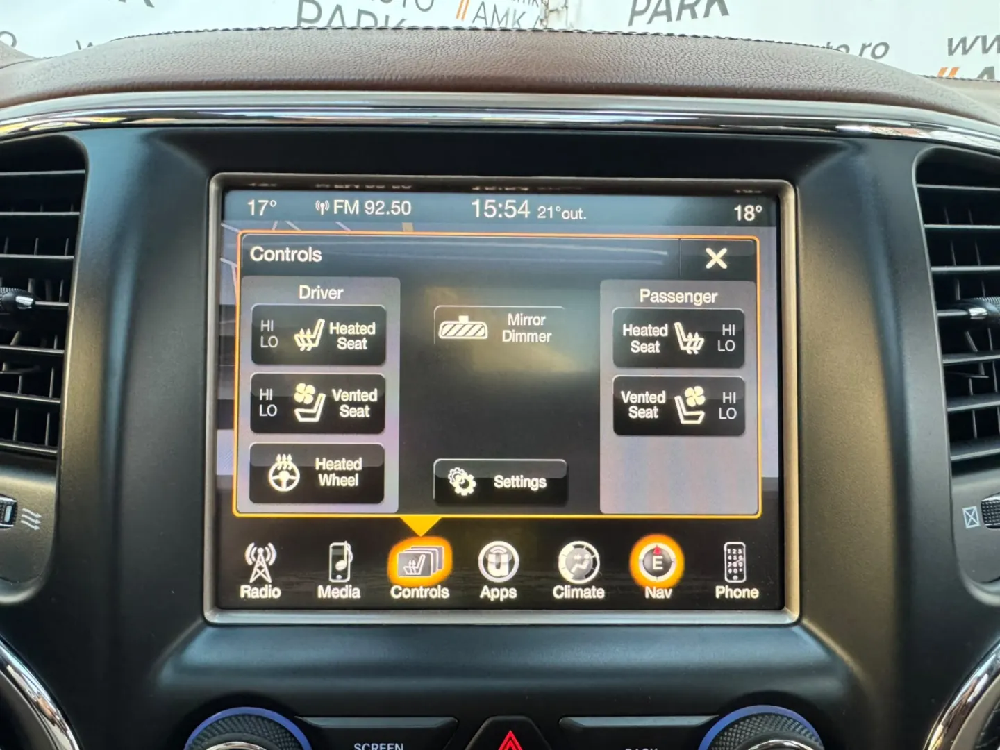 Cumpara/ Vinde online Jeep Grand Cherokee 2015 SH, la cel mai bun pret pentru tine!