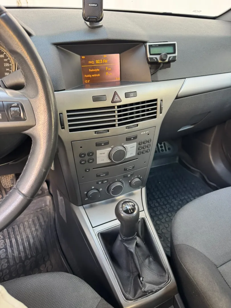 Cumpara/ Vinde online Opel Astra 2007 SH, la cel mai bun pret pentru tine!