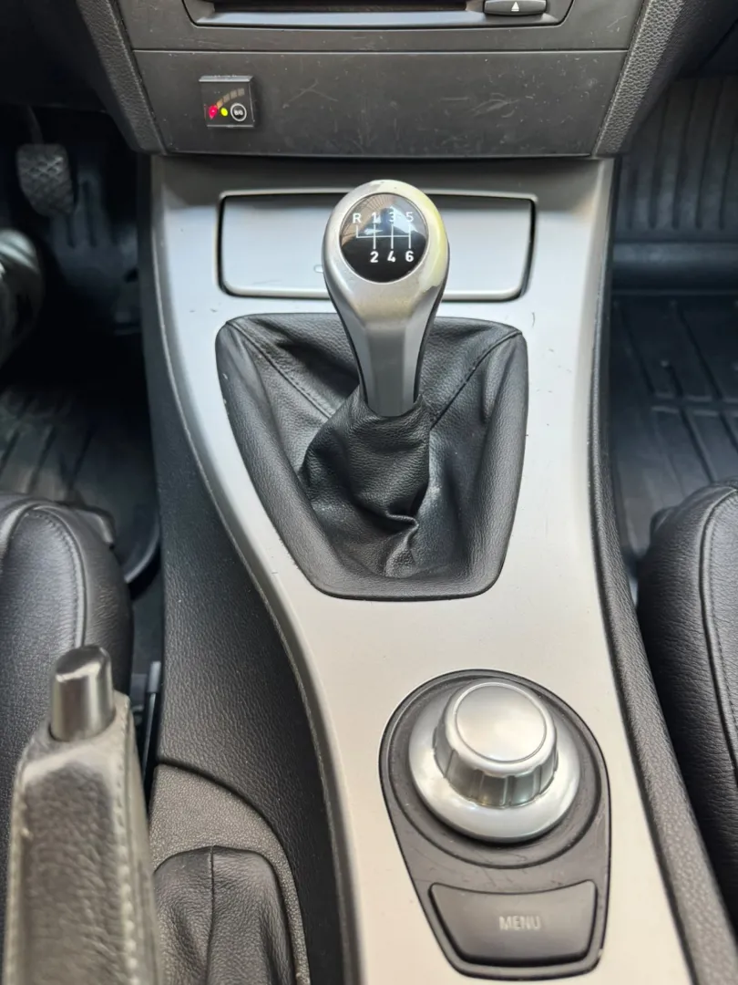 Cumpara/ Vinde online BMW 320 2006 SH, la cel mai bun pret pentru tine!