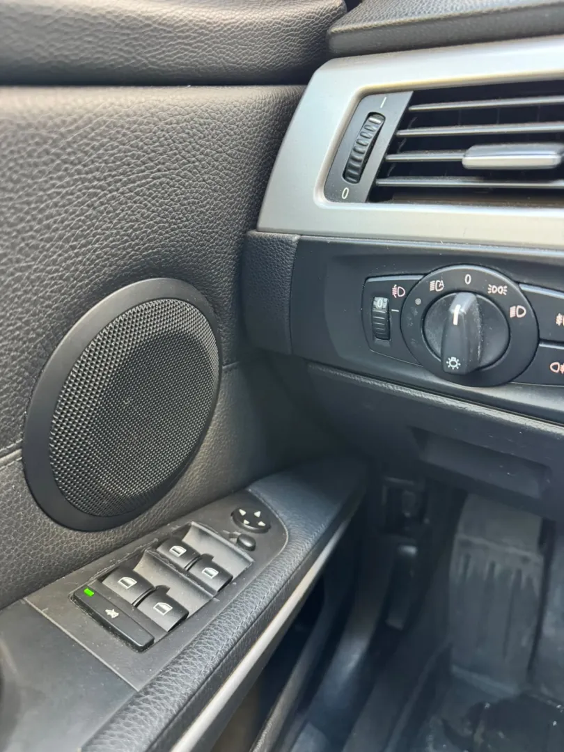 Cumpara/ Vinde online BMW 320 2006 SH, la cel mai bun pret pentru tine!