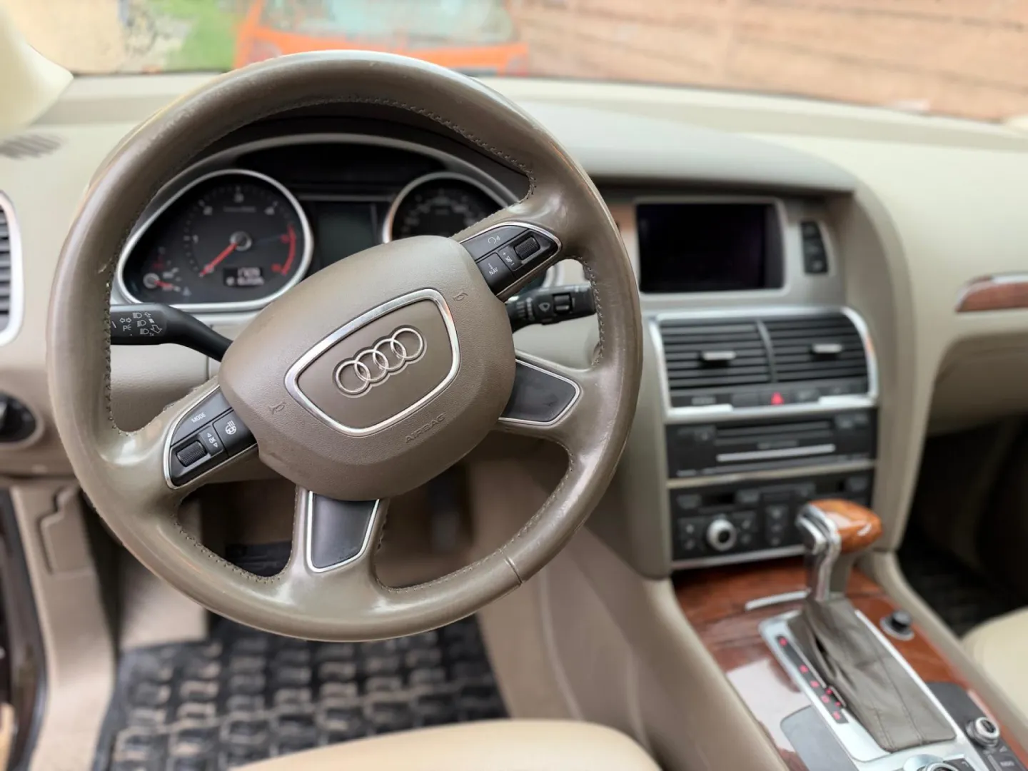 Cumpara/ Vinde online Audi Q7 2011 SH, la cel mai bun pret pentru tine!