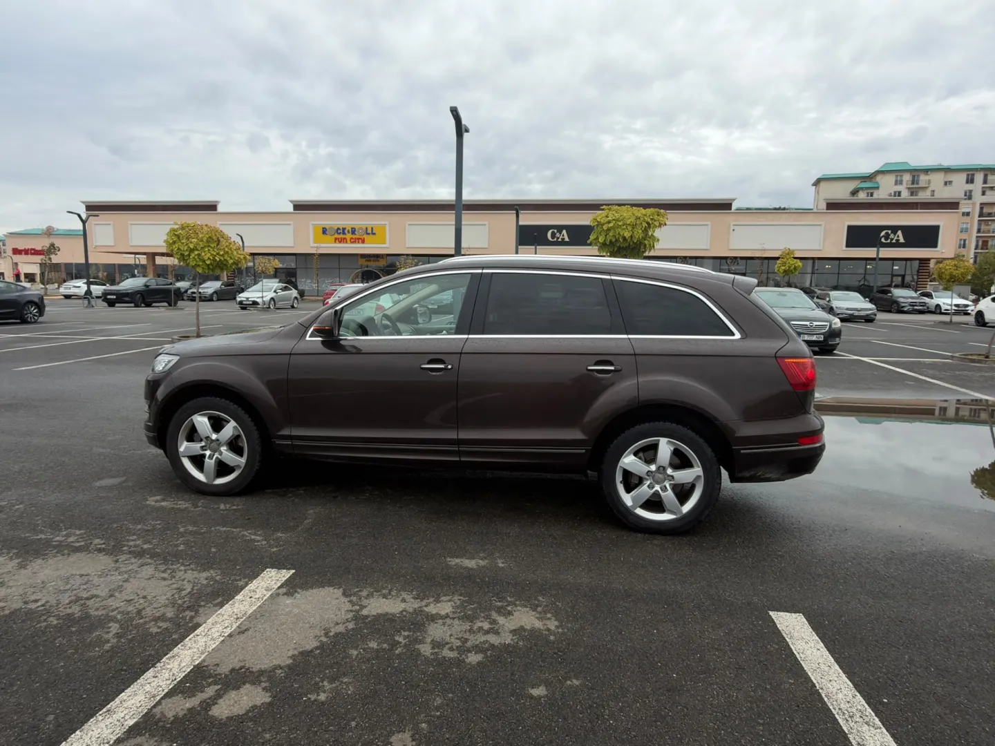 Cumpara/ Vinde online Audi Q7 2011 SH, la cel mai bun pret pentru tine!