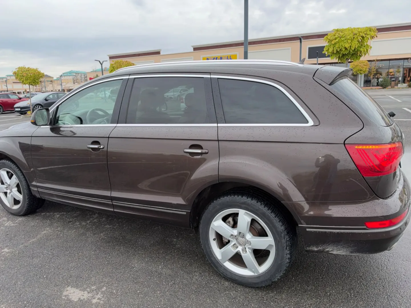 Cumpara/ Vinde online Audi Q7 2011 SH, la cel mai bun pret pentru tine!