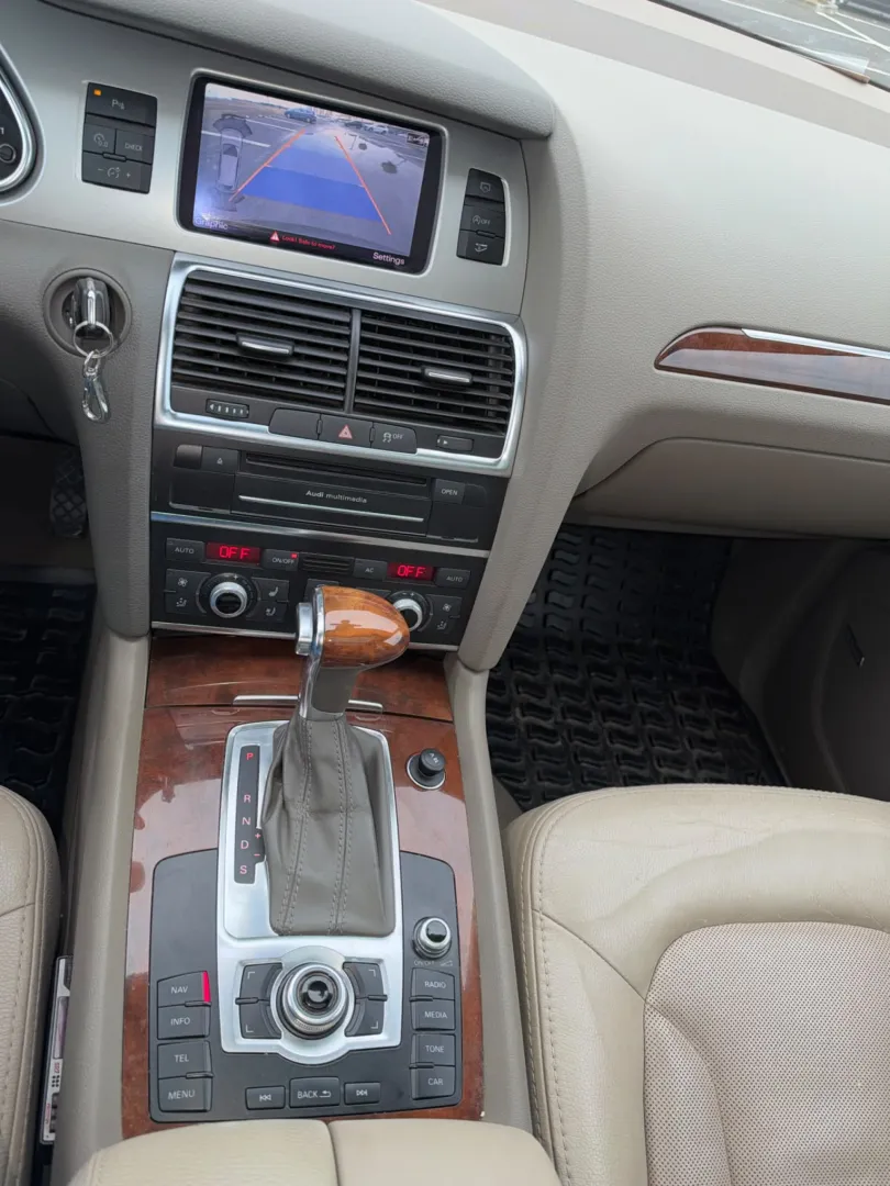 Cumpara/ Vinde online Audi Q7 2011 SH, la cel mai bun pret pentru tine!