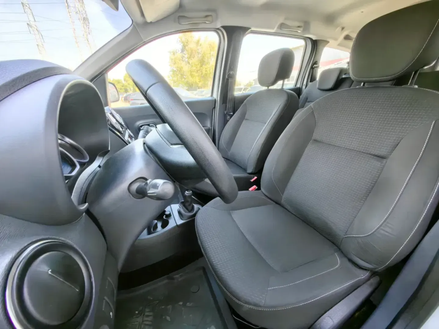 Cumpara/ Vinde online Dacia Lodgy 2021 SH, la cel mai bun pret pentru tine!