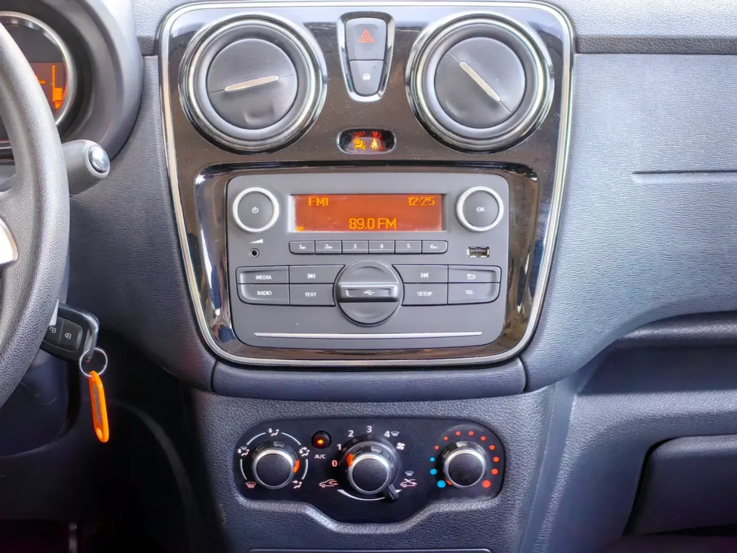 Cumpara/ Vinde online Dacia Lodgy 2021 SH, la cel mai bun pret pentru tine!