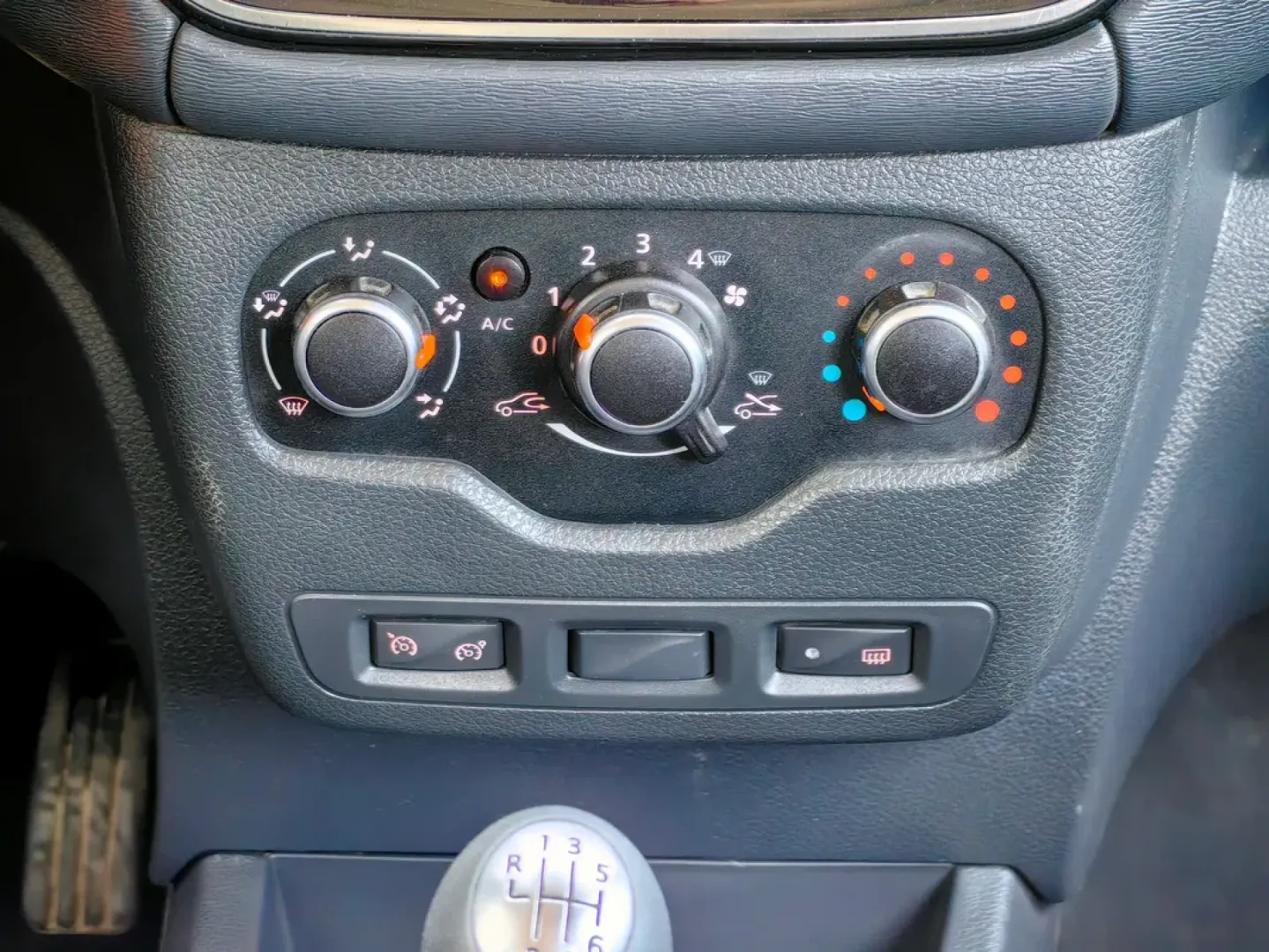Cumpara/ Vinde online Dacia Lodgy 2021 SH, la cel mai bun pret pentru tine!