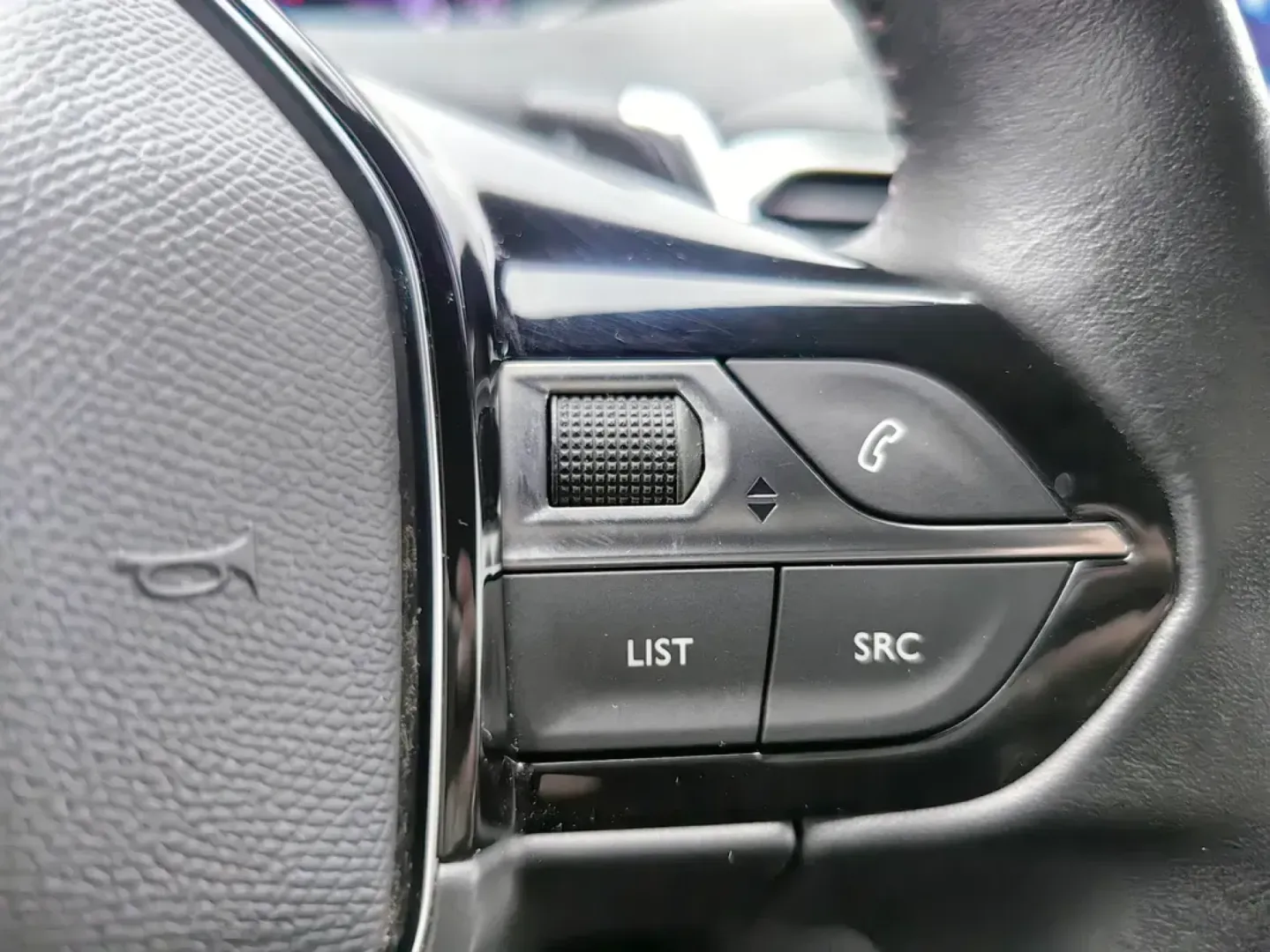 Cumpara/ Vinde online Peugeot 3008 2023 SH, la cel mai bun pret pentru tine!