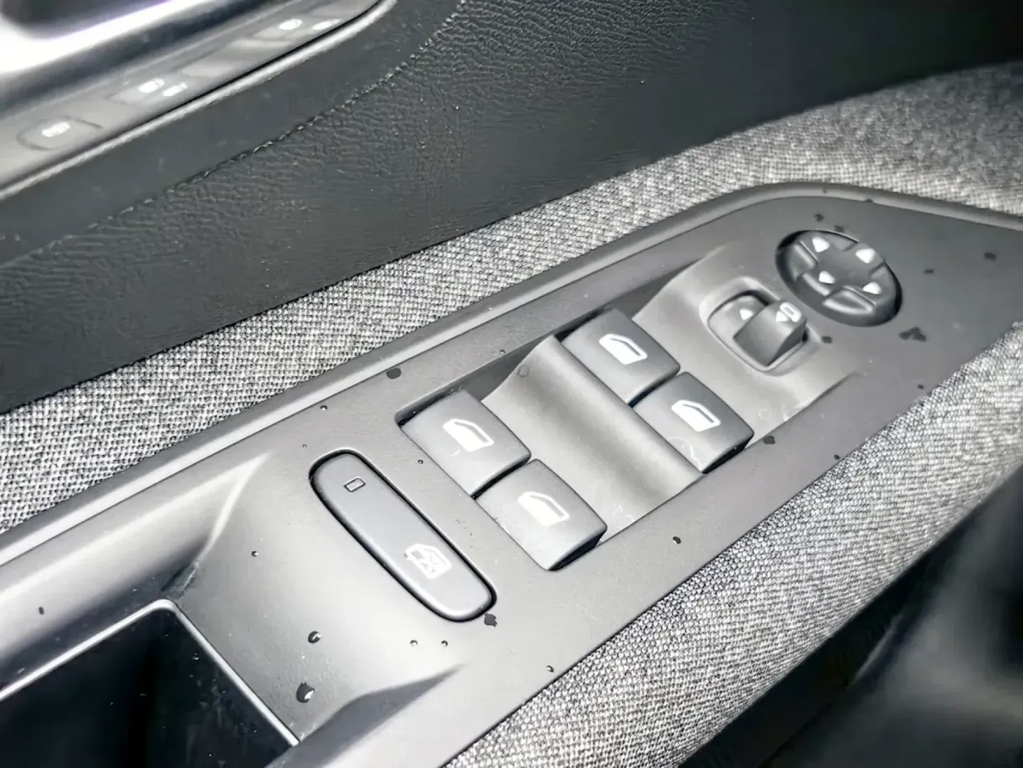 Cumpara/ Vinde online Peugeot 3008 2023 SH, la cel mai bun pret pentru tine!