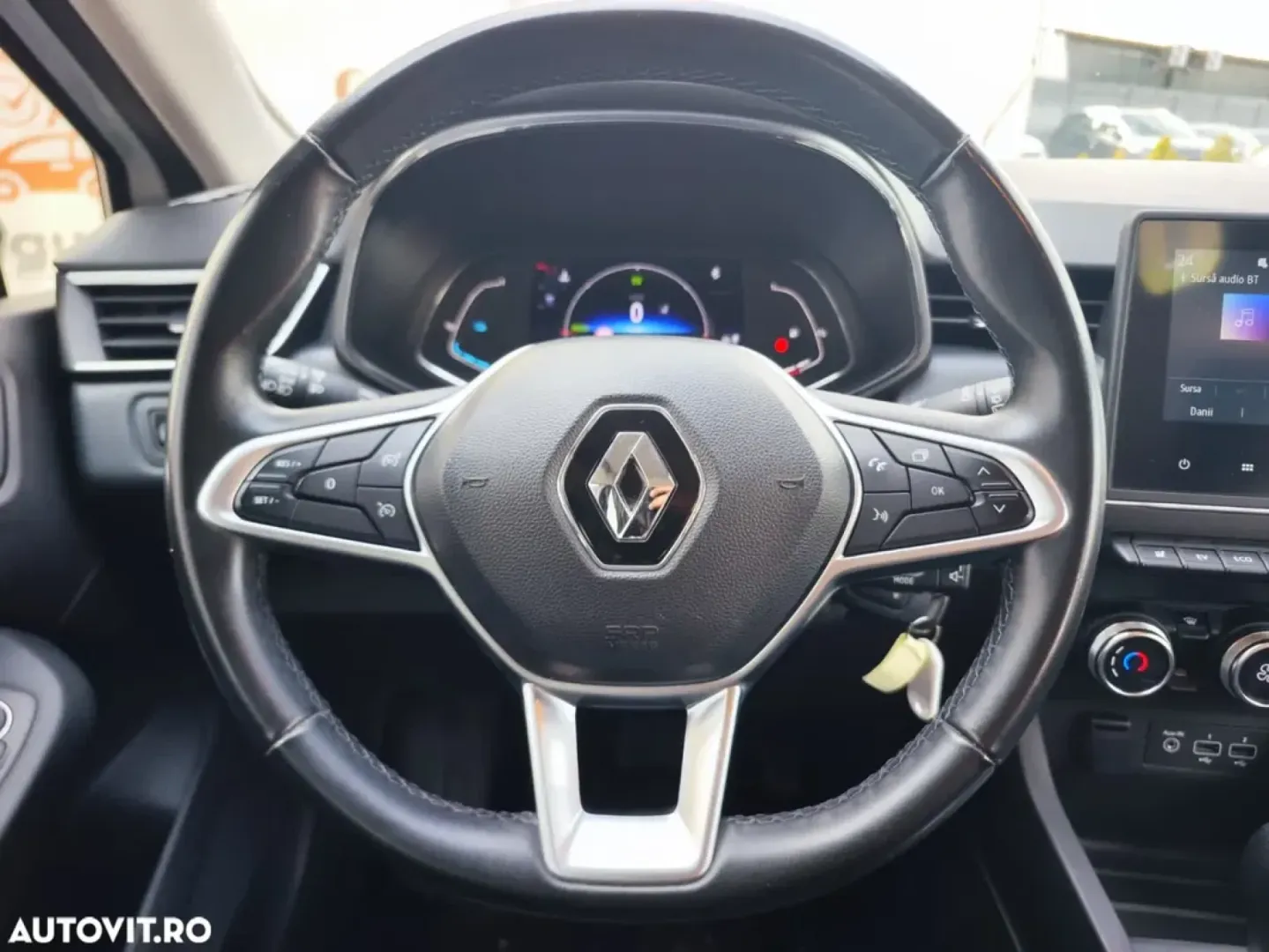 Cumpara/ Vinde online Renault Clio 2023 SH, la cel mai bun pret pentru tine!