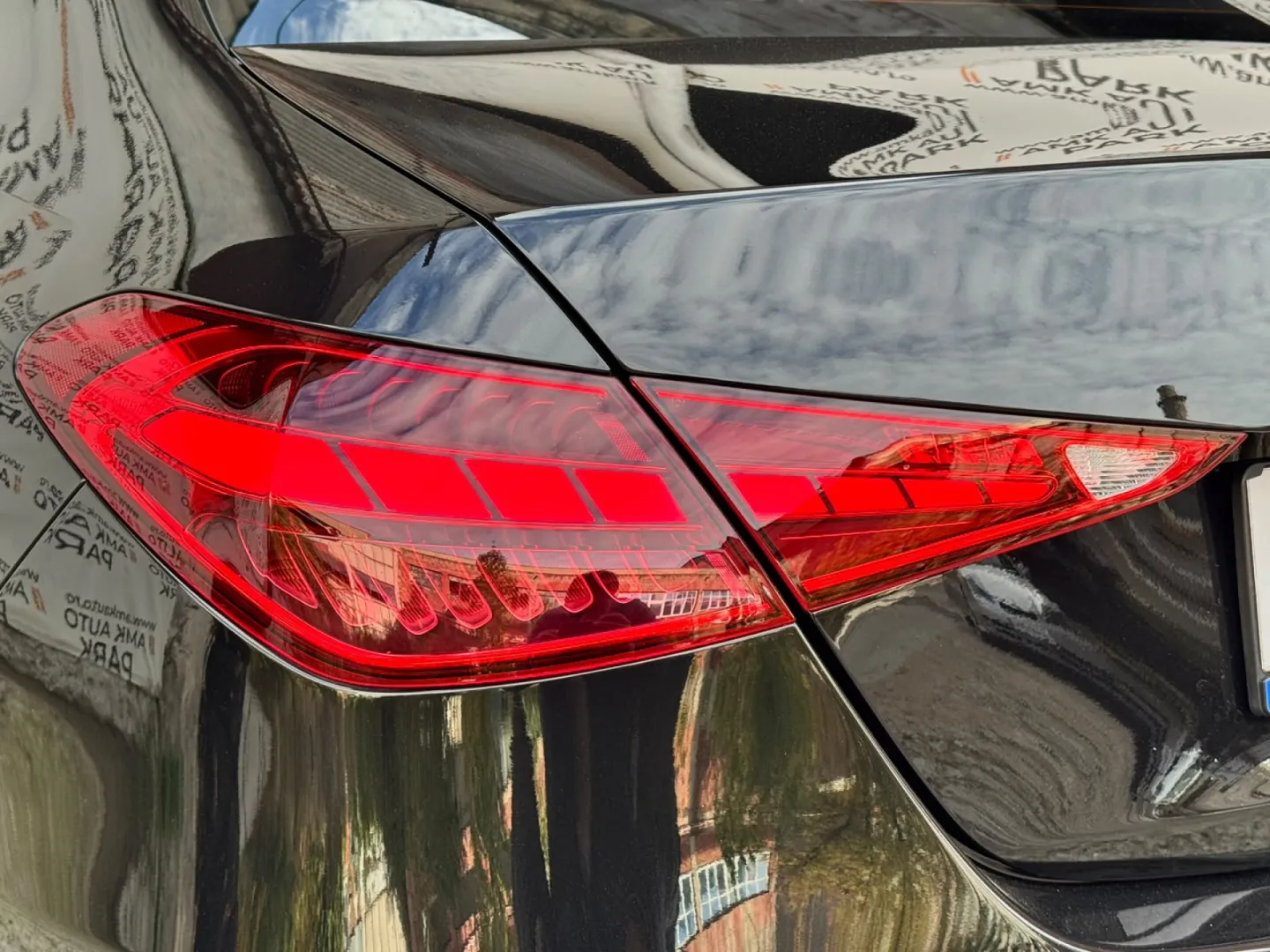 Cumpara/ Vinde online Mercedes-Benz C-Class 2021 SH, la cel mai bun pret pentru tine!