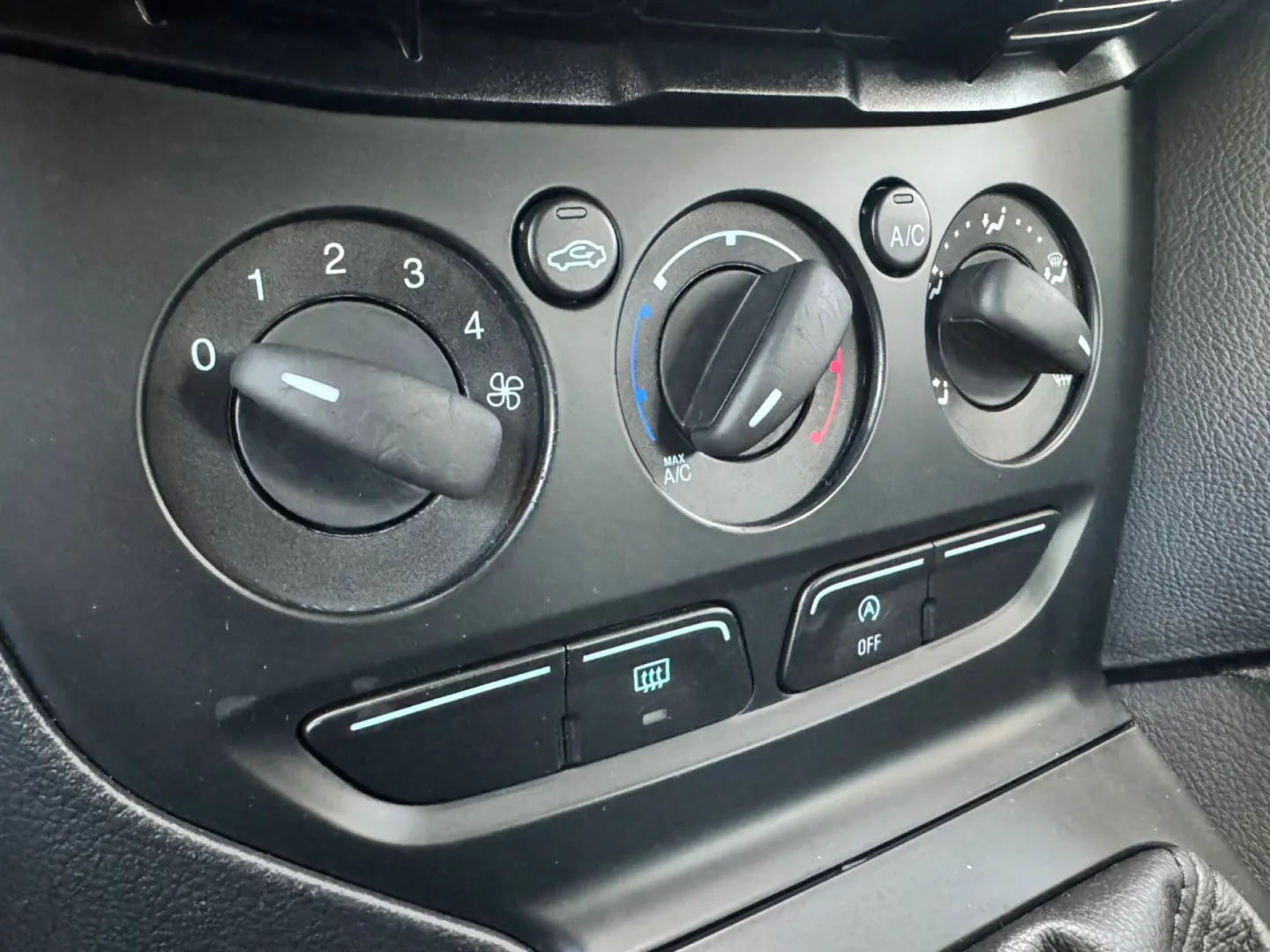 Cumpara/ Vinde online Ford Focus 2014 SH, la cel mai bun pret pentru tine!