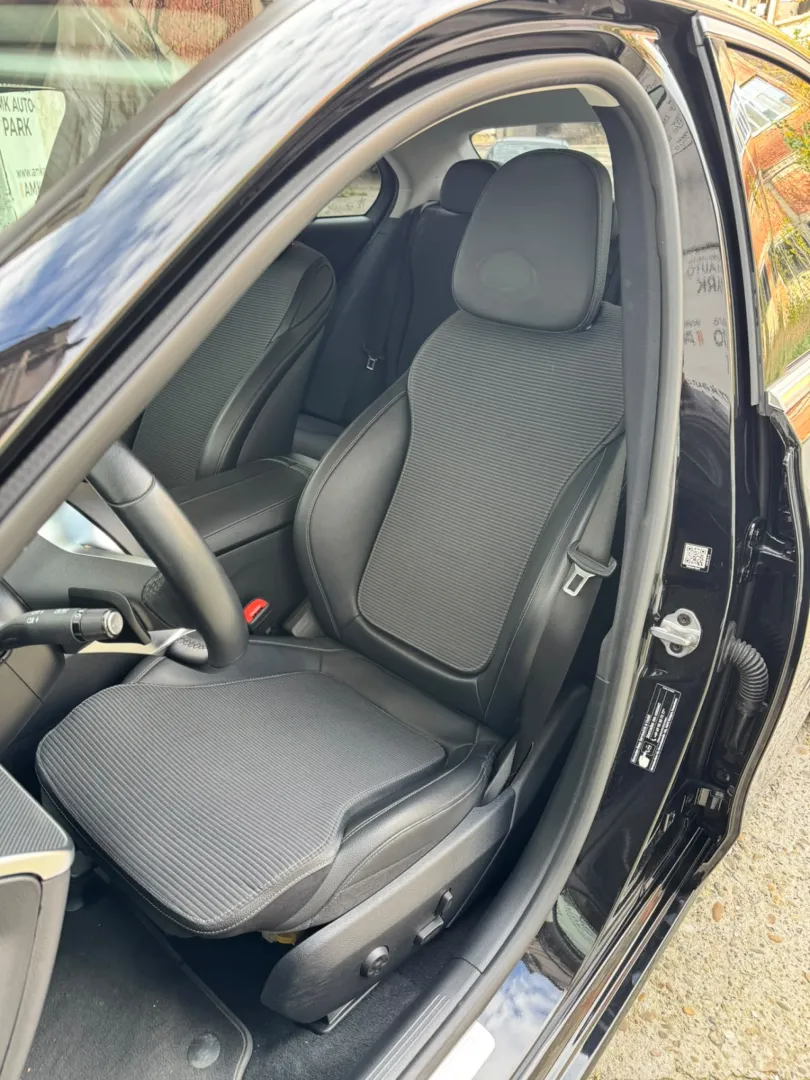 Cumpara/ Vinde online Mercedes-Benz C-Class 2021 SH, la cel mai bun pret pentru tine!