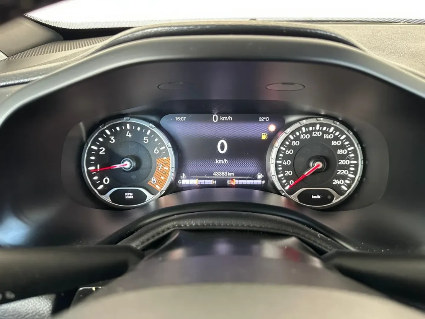 Cumpara/ Vinde online Jeep Renegade 2020 SH, la cel mai bun pret pentru tine!