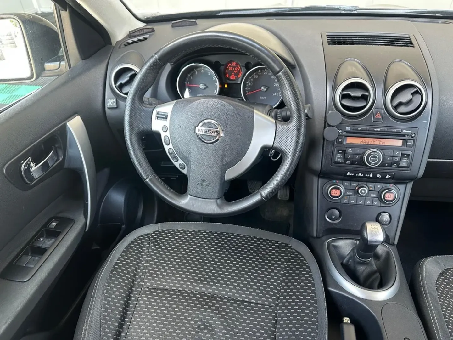 Cumpara/ Vinde online Nissan Qashqai 2008 SH, la cel mai bun pret pentru tine!
