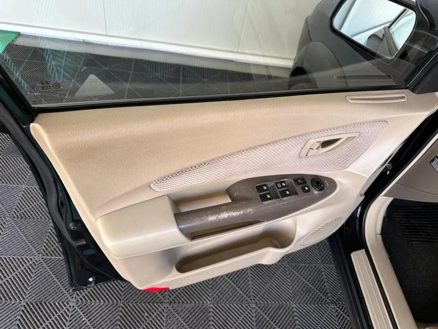 Cumpara/ Vinde online Hyundai Tucson 2008 SH, la cel mai bun pret pentru tine!