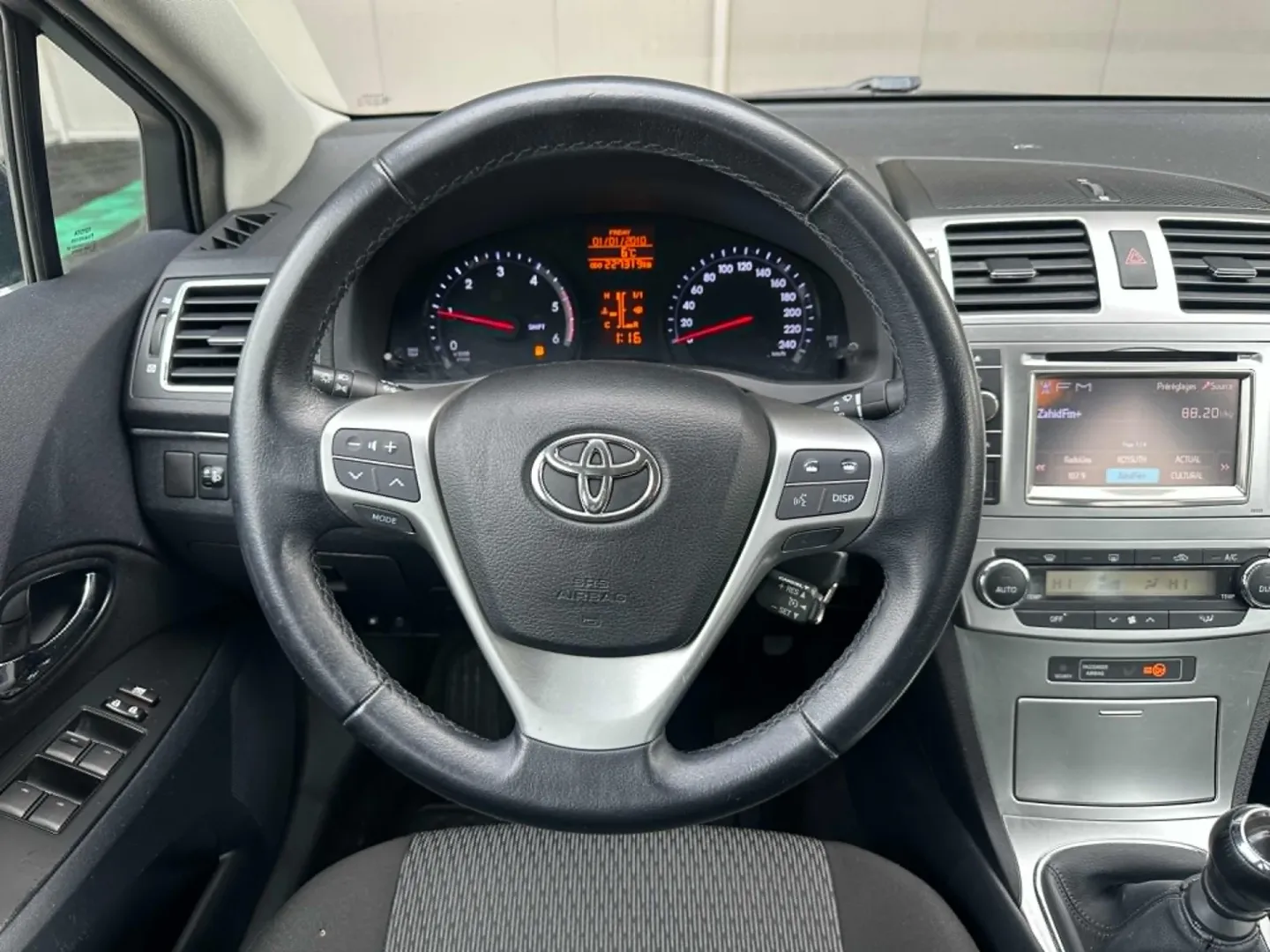 Cumpara/ Vinde online Toyota Avensis 2013 SH, la cel mai bun pret pentru tine!