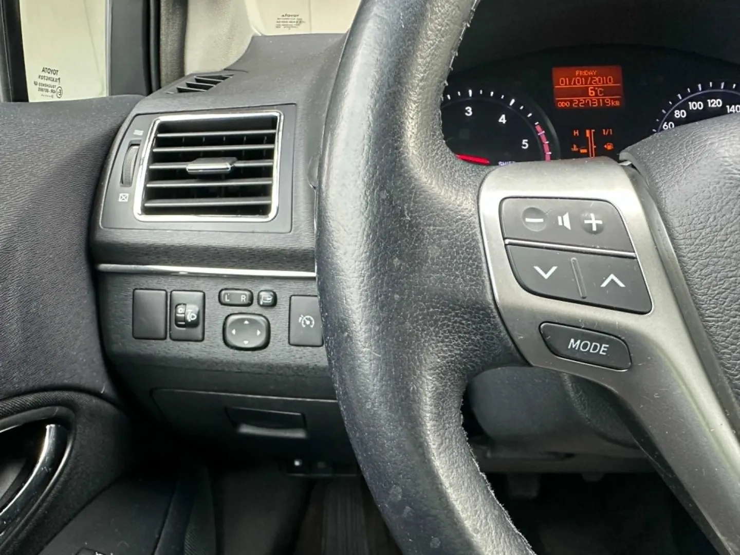 Cumpara/ Vinde online Toyota Avensis 2013 SH, la cel mai bun pret pentru tine!