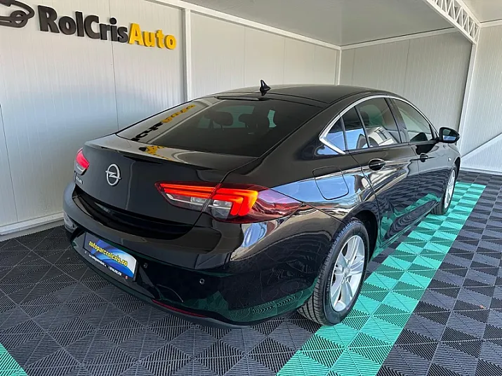 Cumpără / Vinde Opel Insignia 2019 SH, la cel mai bun pret pentru tine!