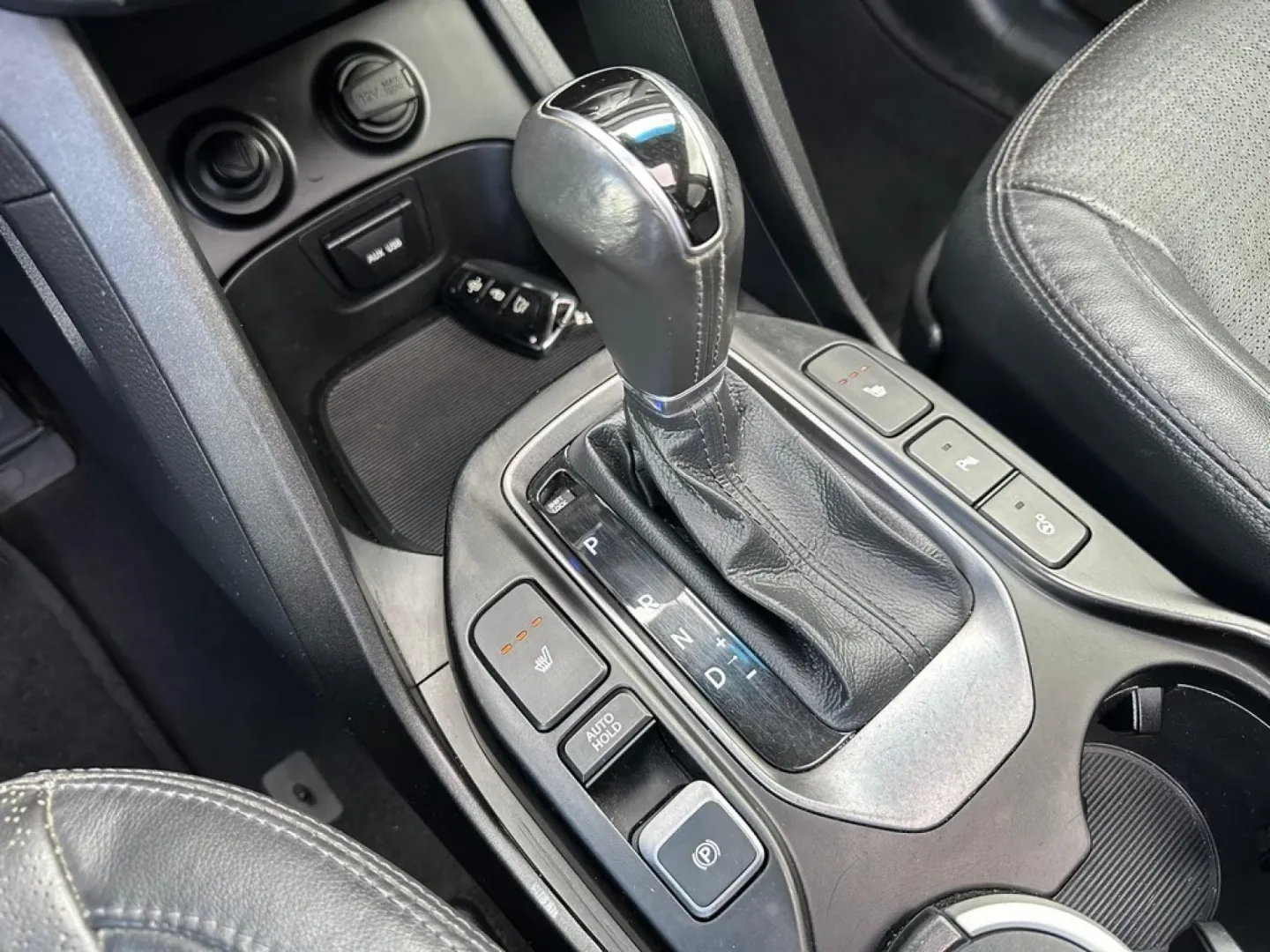 Cumpara/ Vinde online Hyundai Santa Fe 2013 SH, la cel mai bun pret pentru tine!