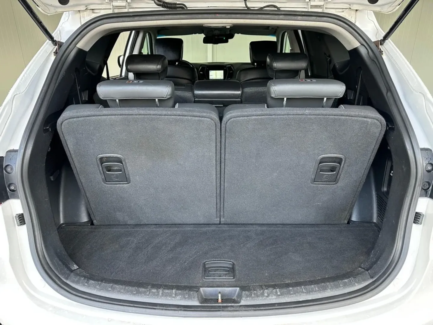 Cumpara/ Vinde online Hyundai Santa Fe 2013 SH, la cel mai bun pret pentru tine!