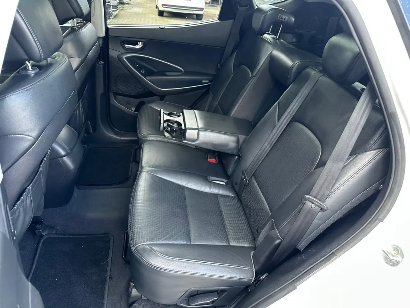Cumpara/ Vinde online Hyundai Santa Fe 2013 SH, la cel mai bun pret pentru tine!