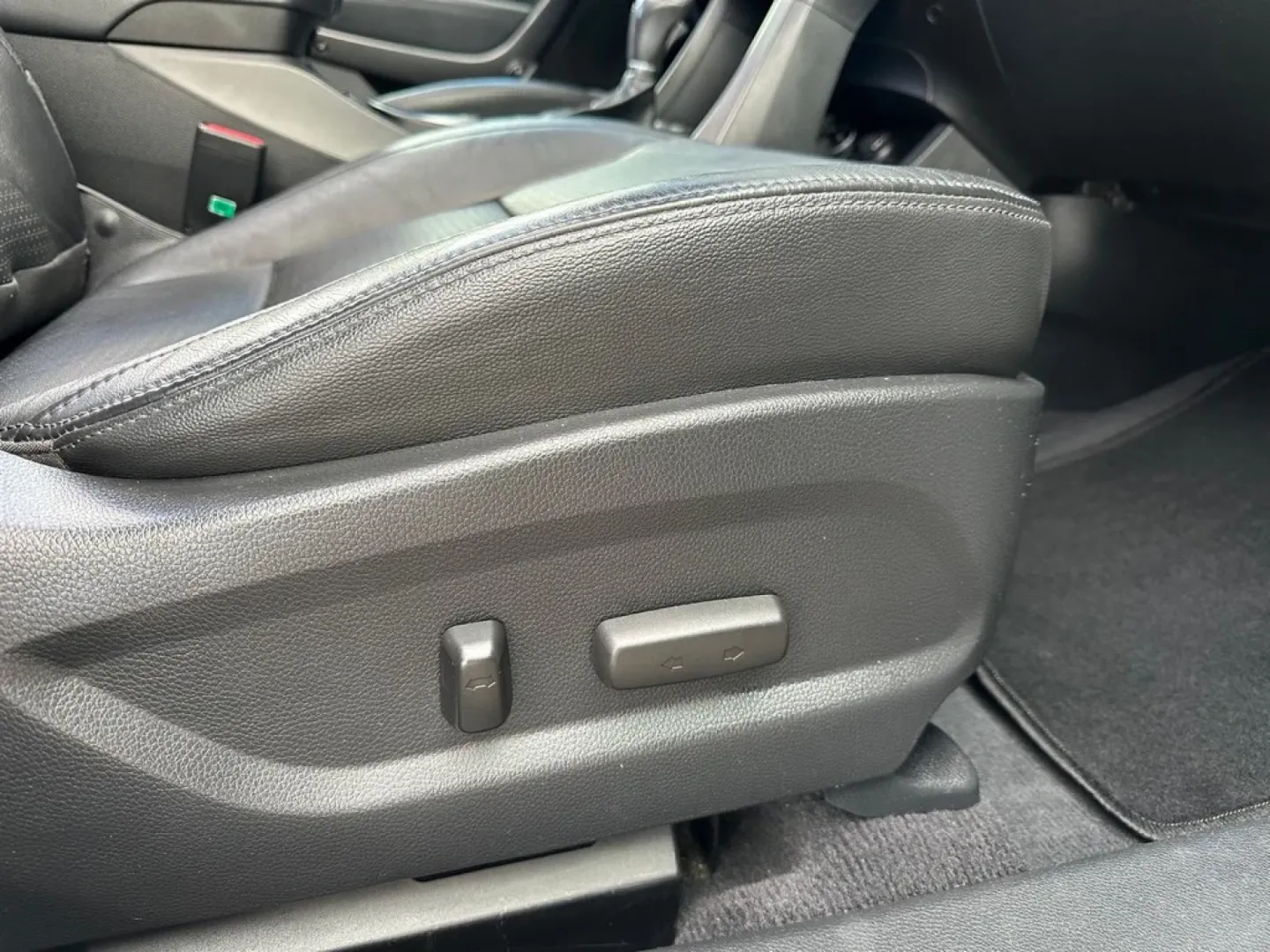 Cumpara/ Vinde online Hyundai Santa Fe 2013 SH, la cel mai bun pret pentru tine!