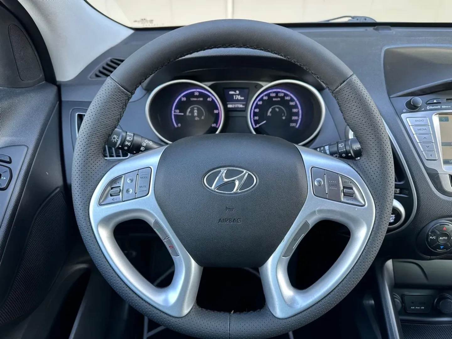 Cumpara/ Vinde online Hyundai ix35 2013 SH, la cel mai bun pret pentru tine!
