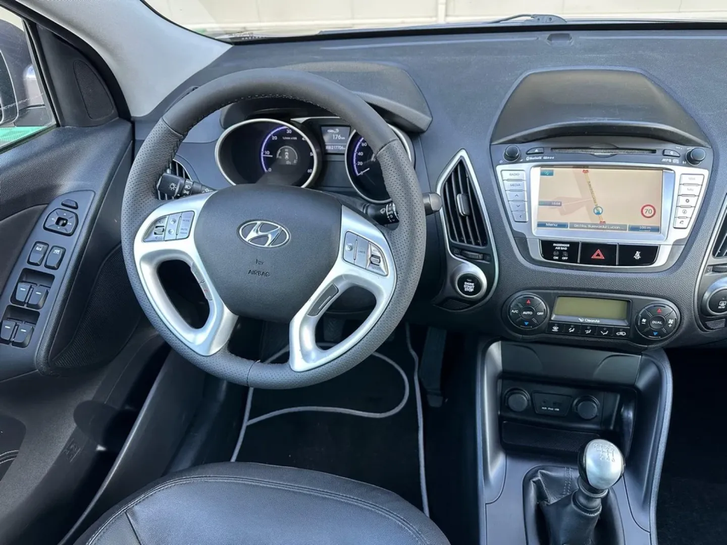 Cumpara/ Vinde online Hyundai ix35 2013 SH, la cel mai bun pret pentru tine!