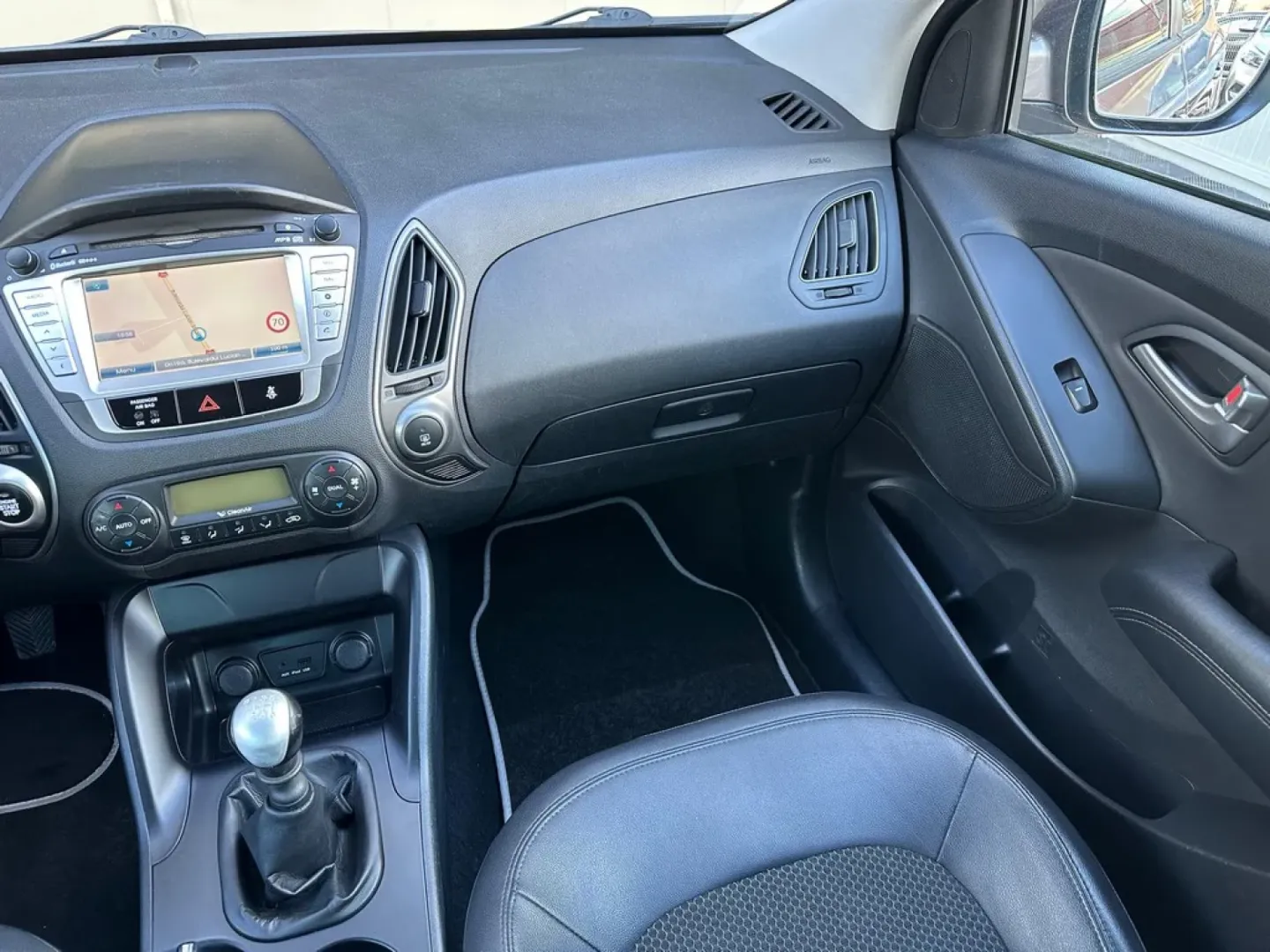 Cumpara/ Vinde online Hyundai ix35 2013 SH, la cel mai bun pret pentru tine!