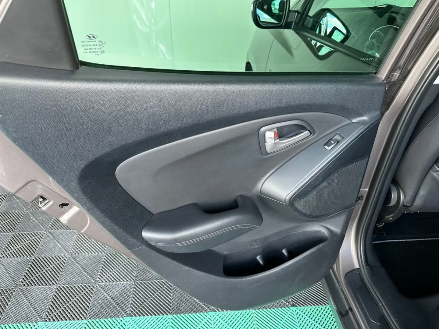 Cumpara/ Vinde online Hyundai ix35 2013 SH, la cel mai bun pret pentru tine!