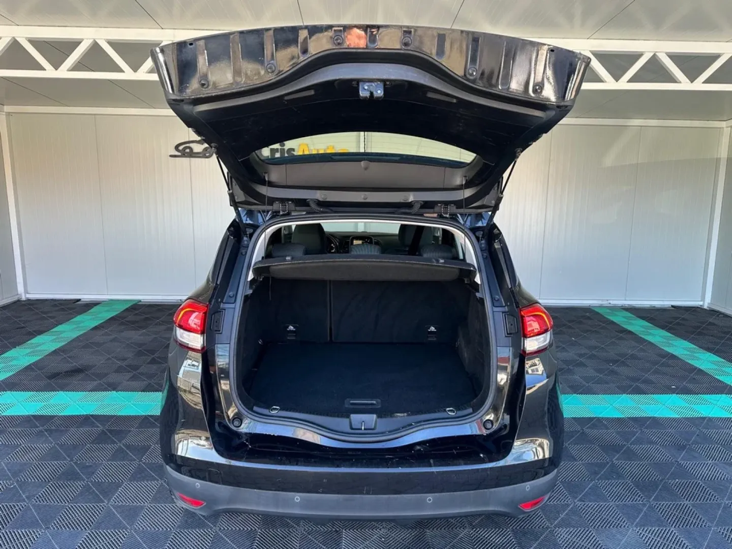 Cumpara/ Vinde online Renault Scenic 2018 SH, la cel mai bun pret pentru tine!
