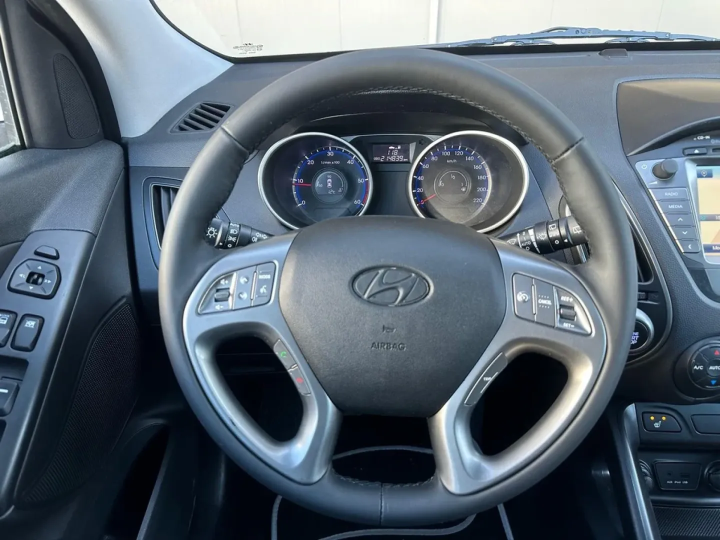 Cumpara/ Vinde online Hyundai ix35 2014 SH, la cel mai bun pret pentru tine!