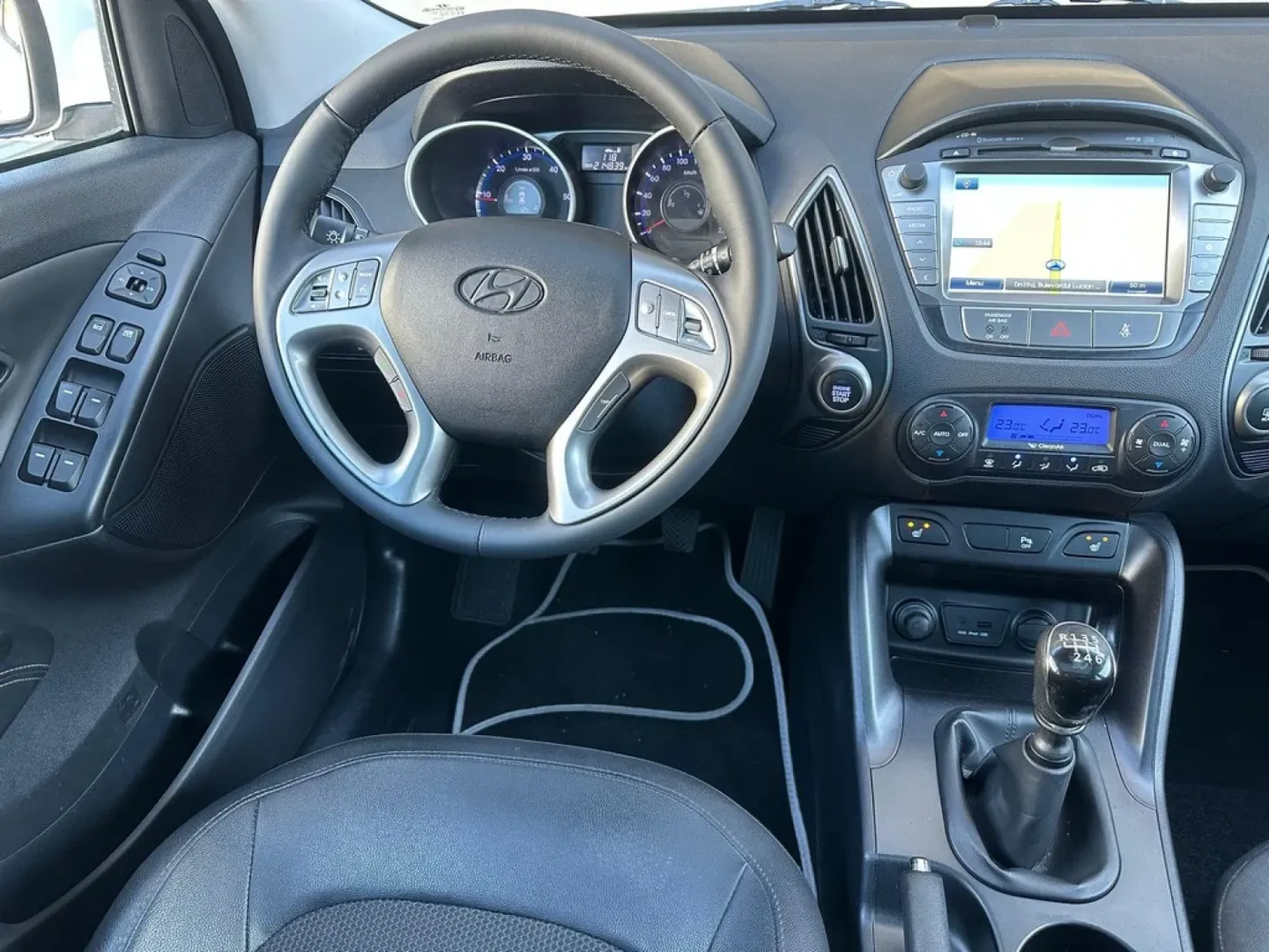 Cumpara/ Vinde online Hyundai ix35 2014 SH, la cel mai bun pret pentru tine!