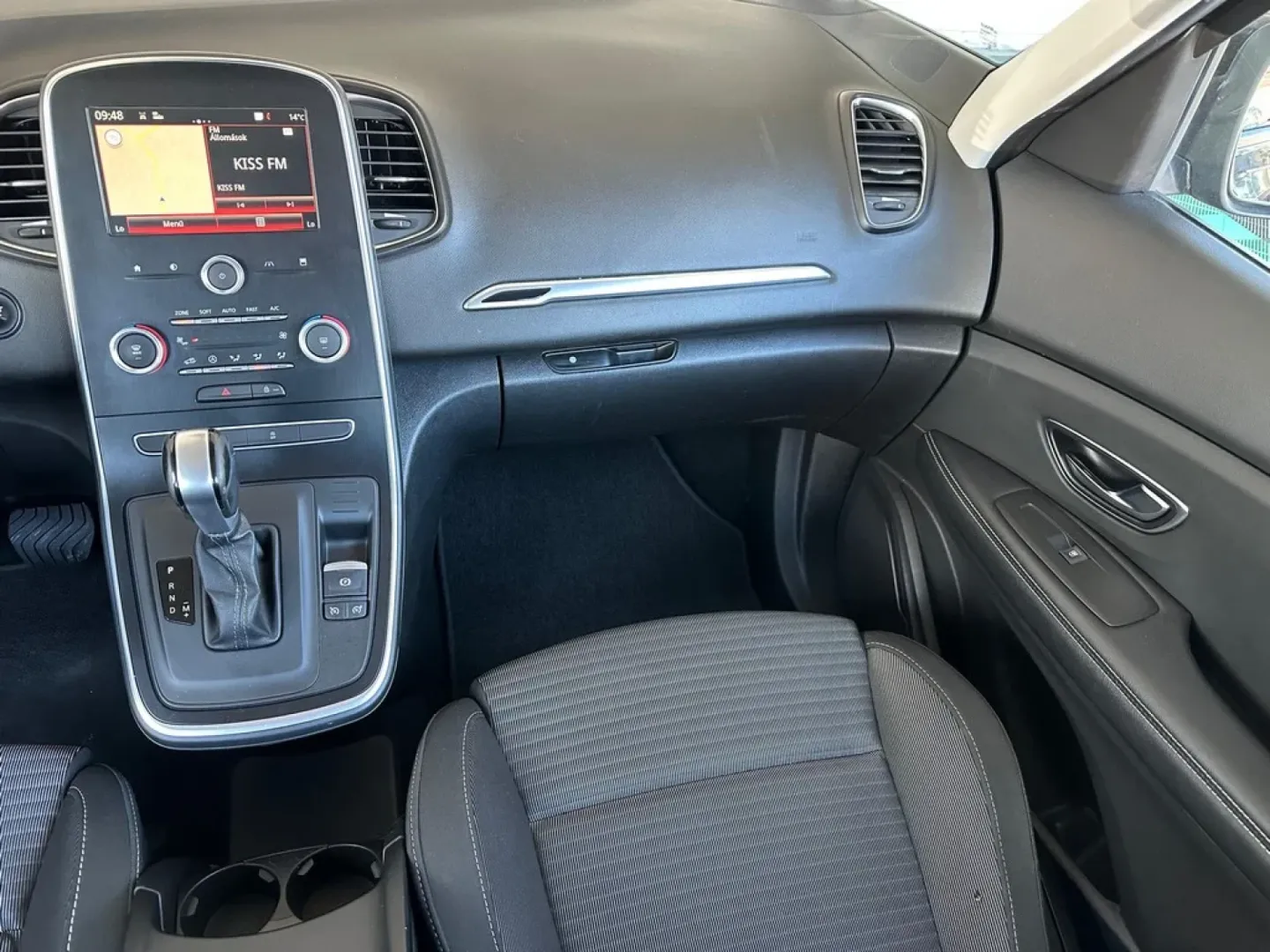 Cumpara/ Vinde online Renault Scenic 2018 SH, la cel mai bun pret pentru tine!