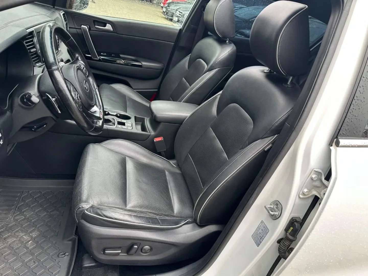 Cumpara/ Vinde online Kia Sportage 2016 SH, la cel mai bun pret pentru tine!