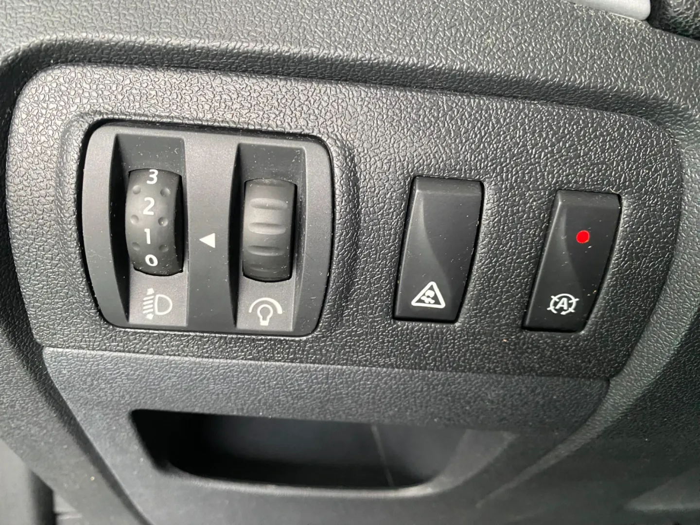 Cumpara/ Vinde online Renault Scenic 2013 SH, la cel mai bun pret pentru tine!