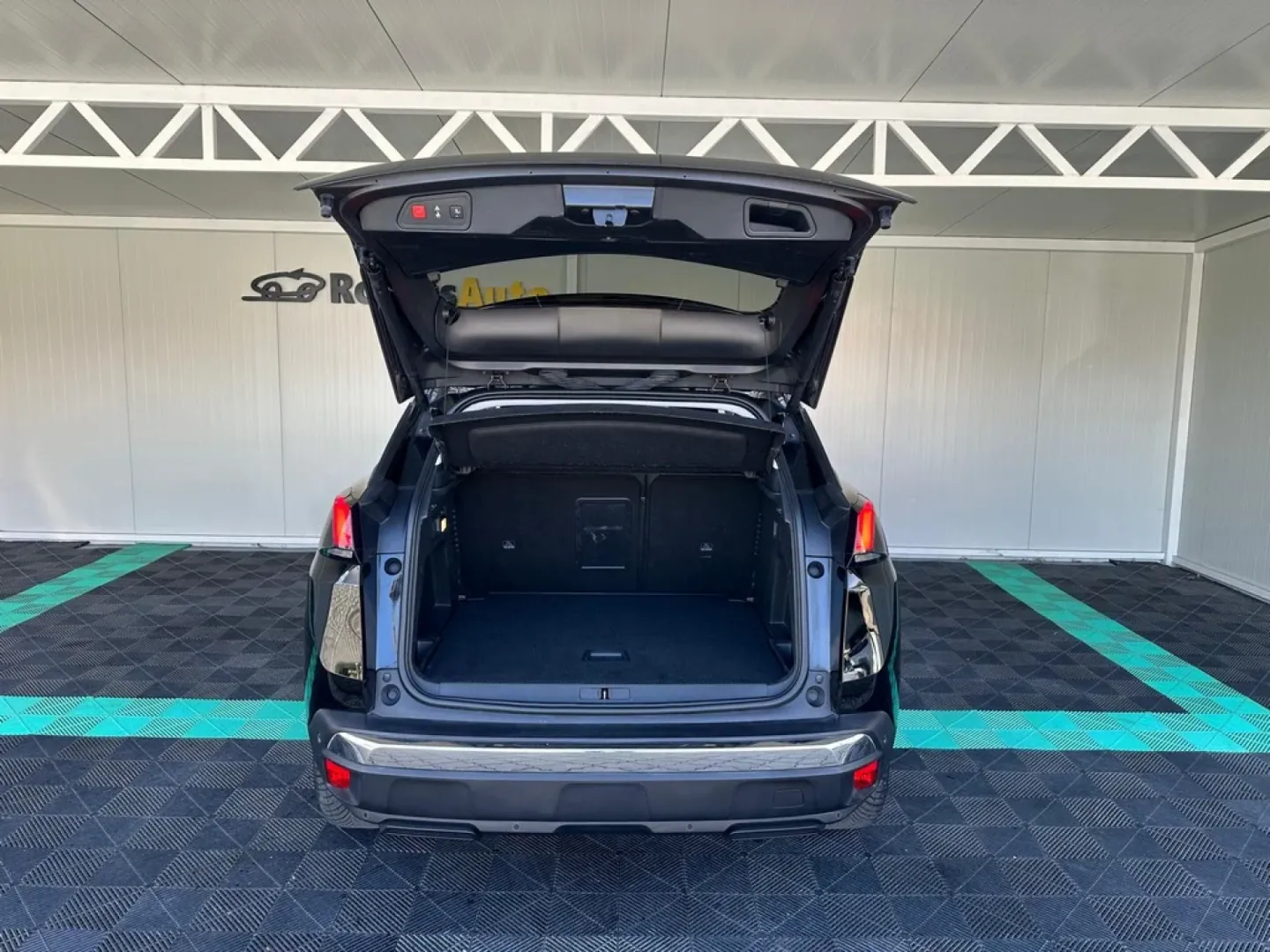 Cumpara/ Vinde online Peugeot 3008 2019 SH, la cel mai bun pret pentru tine!