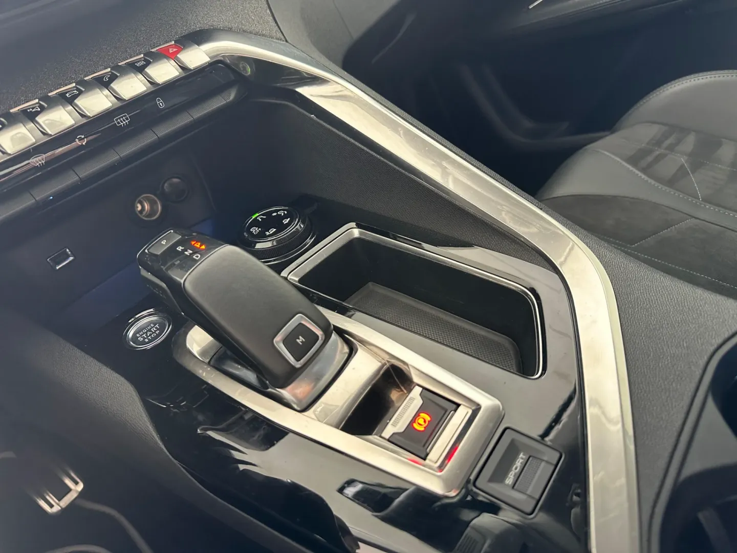 Cumpara/ Vinde online Peugeot 3008 2019 SH, la cel mai bun pret pentru tine!