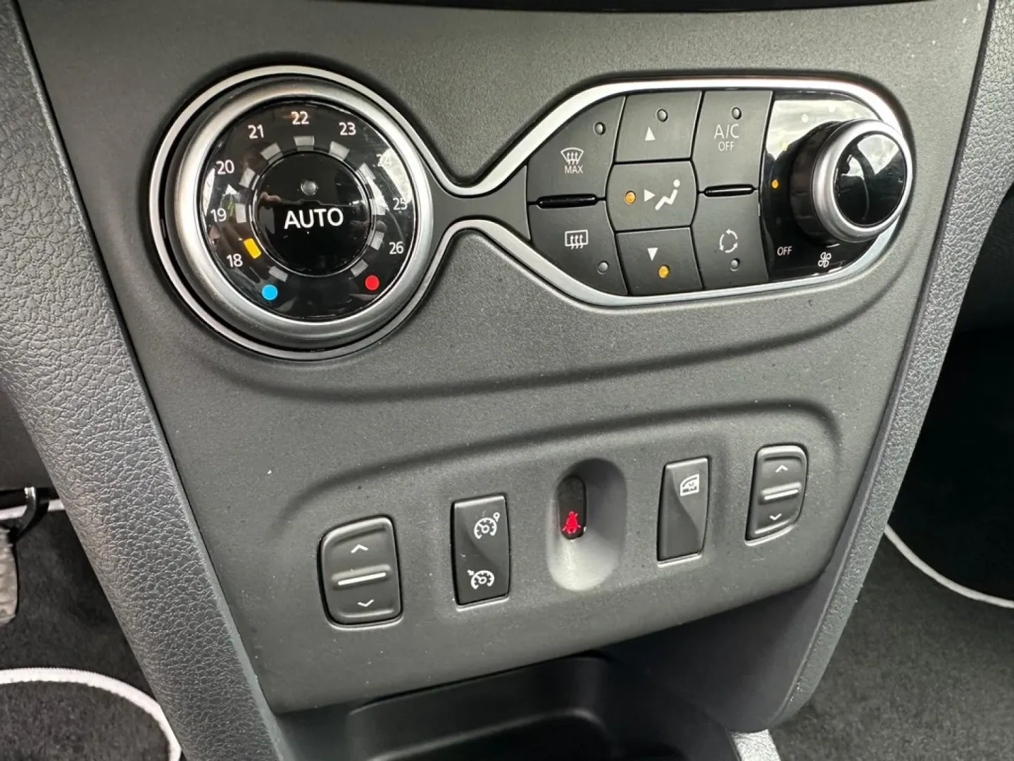 Cumpara/ Vinde online Dacia Sandero 2020 SH, la cel mai bun pret pentru tine!