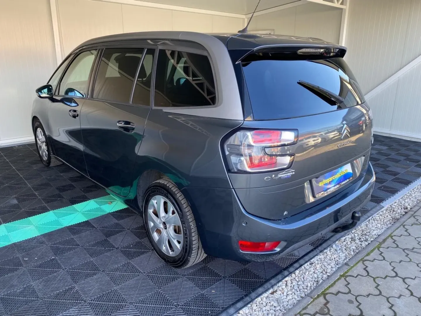 Cumpara/ Vinde online Citroen C4 2015 SH, la cel mai bun pret pentru tine!