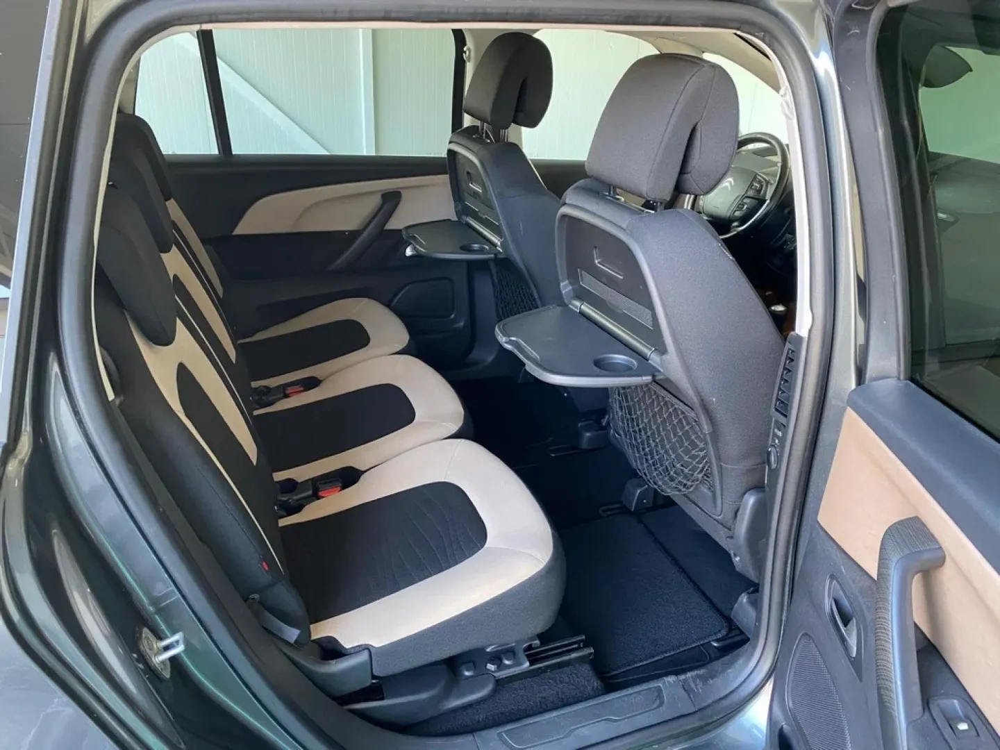 Cumpara/ Vinde online Citroen C4 2015 SH, la cel mai bun pret pentru tine!