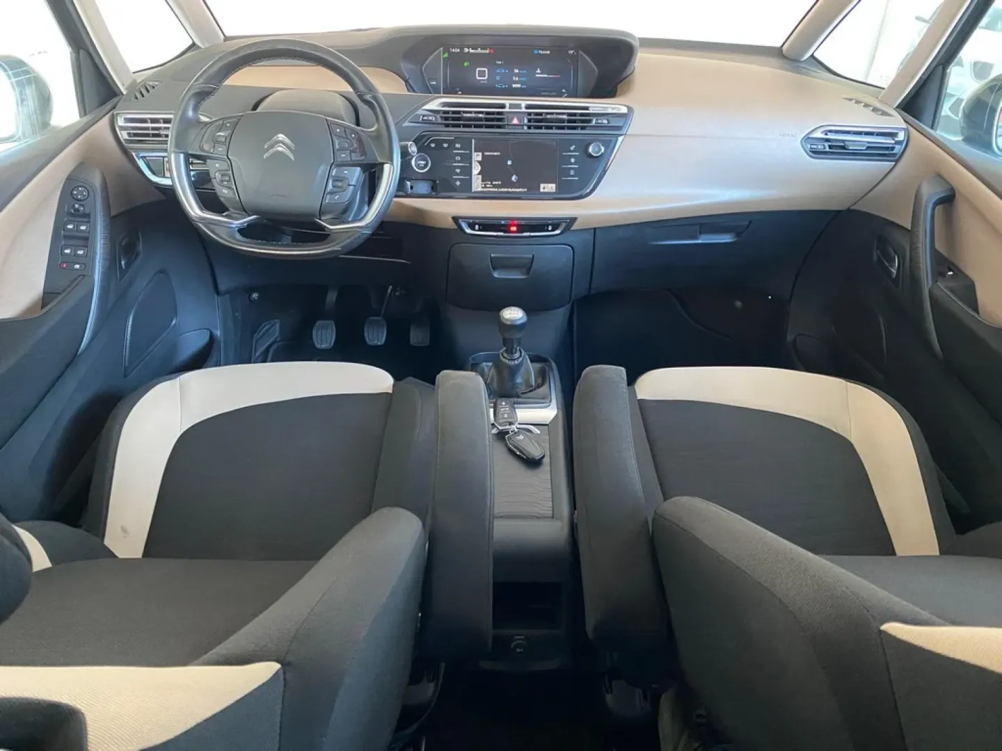 Cumpara/ Vinde online Citroen C4 2015 SH, la cel mai bun pret pentru tine!