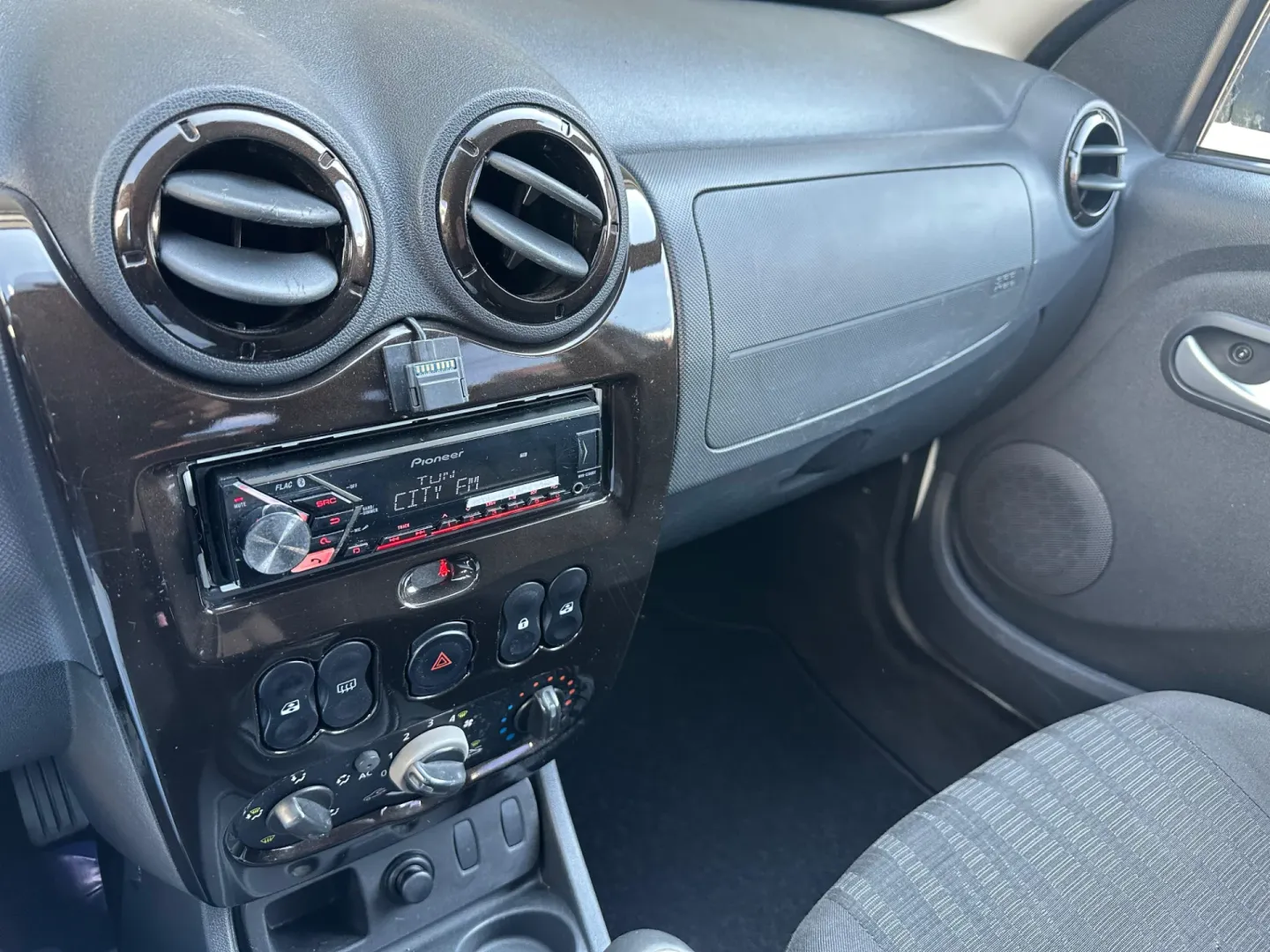 Cumpara/ Vinde online Dacia Duster 2011 SH, la cel mai bun pret pentru tine!