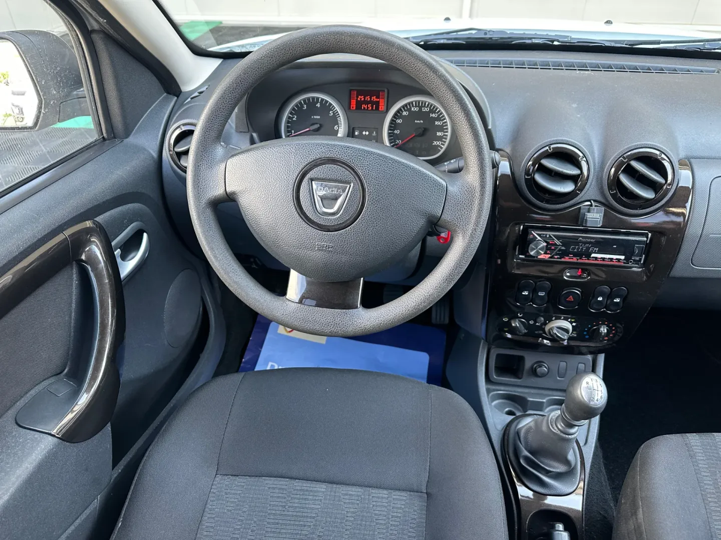 Cumpara/ Vinde online Dacia Duster 2011 SH, la cel mai bun pret pentru tine!