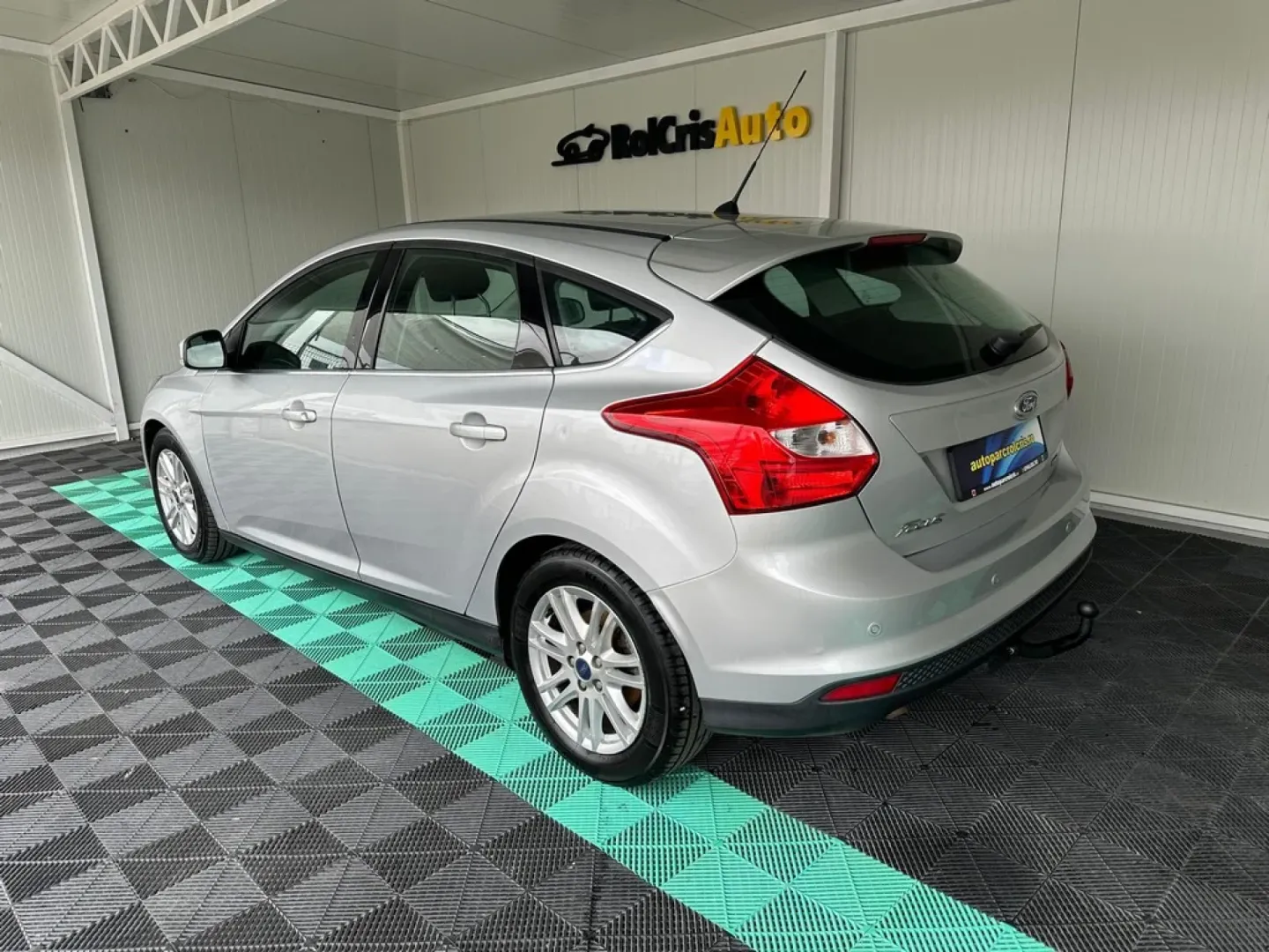 Cumpara/ Vinde online Ford Focus 2013 SH, la cel mai bun pret pentru tine!