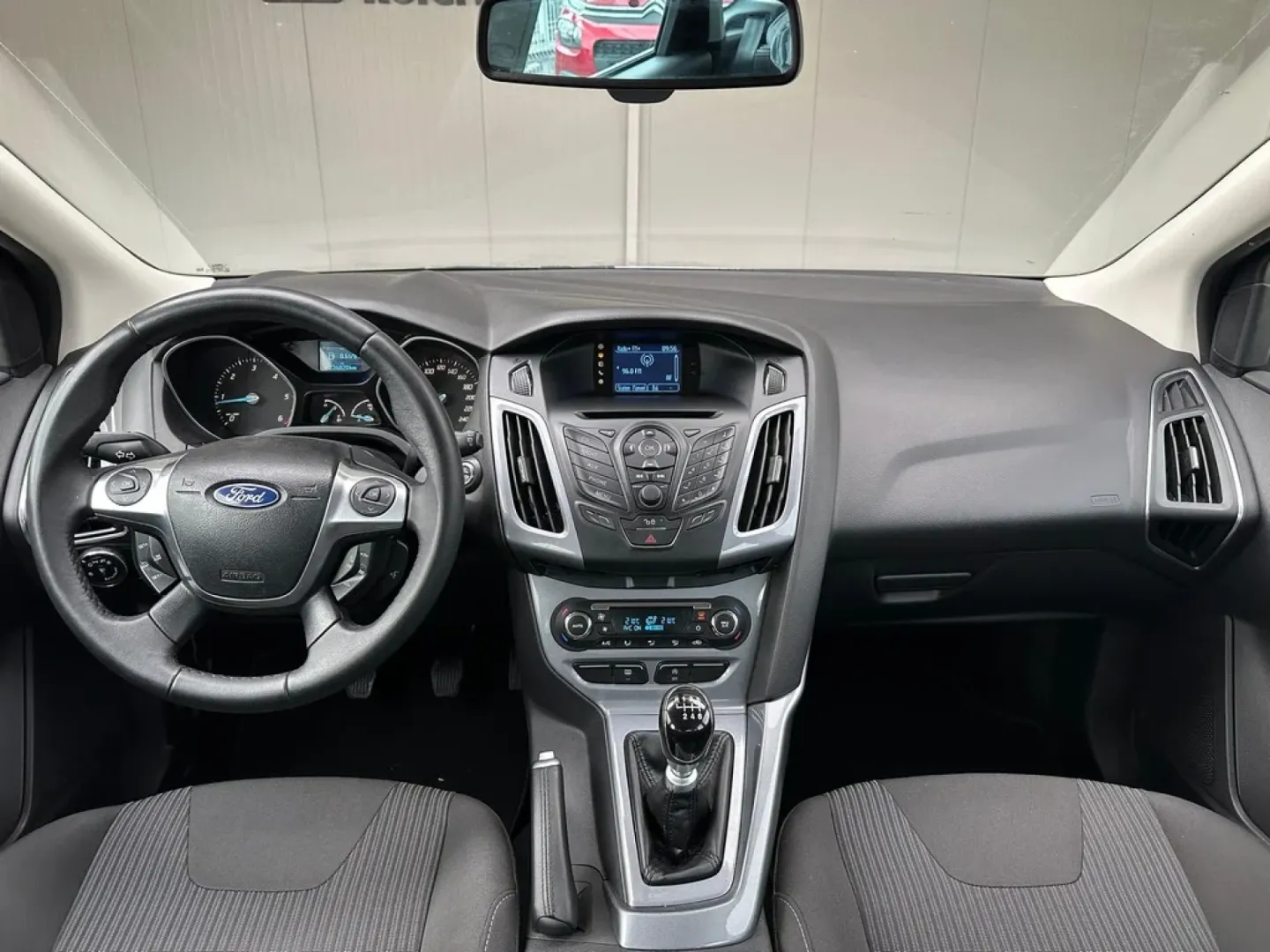 Cumpara/ Vinde online Ford Focus 2013 SH, la cel mai bun pret pentru tine!