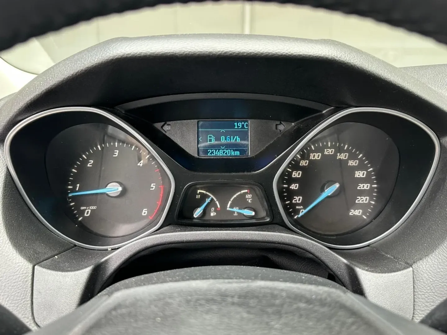 Cumpara/ Vinde online Ford Focus 2013 SH, la cel mai bun pret pentru tine!